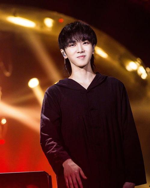 李明德王锵圈内人士爆料,揭秘娱乐圈不为人知的幕后故事  第3张 李明德王锵圈内人士爆料,揭秘娱乐圈不为人知的幕后故事  第3张